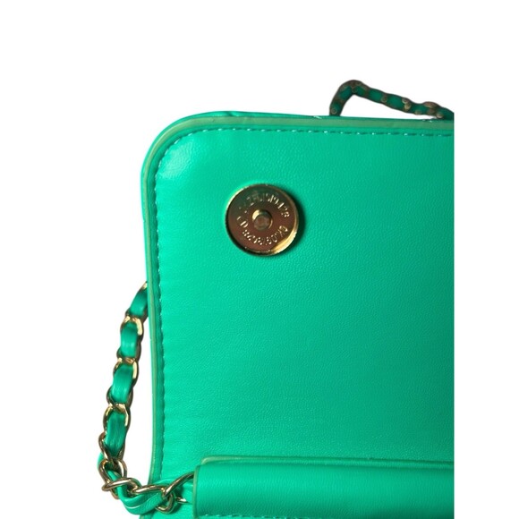 Vintage Mint Green Quilted Vinyl Shoulder Bag Gold Chain Strap - Picture 5 of 6